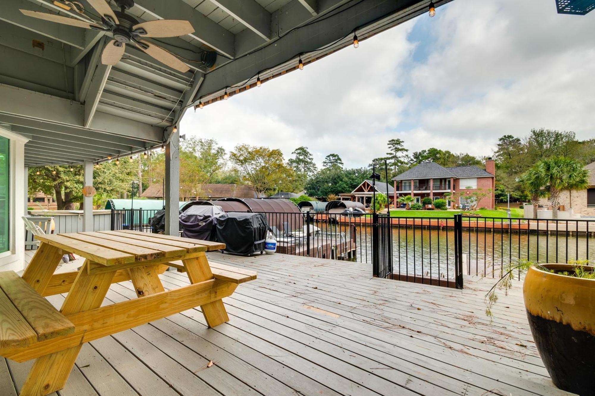 Dock And Outdoor Entertainment Home On Lake Conroe Montgomery Esterno foto