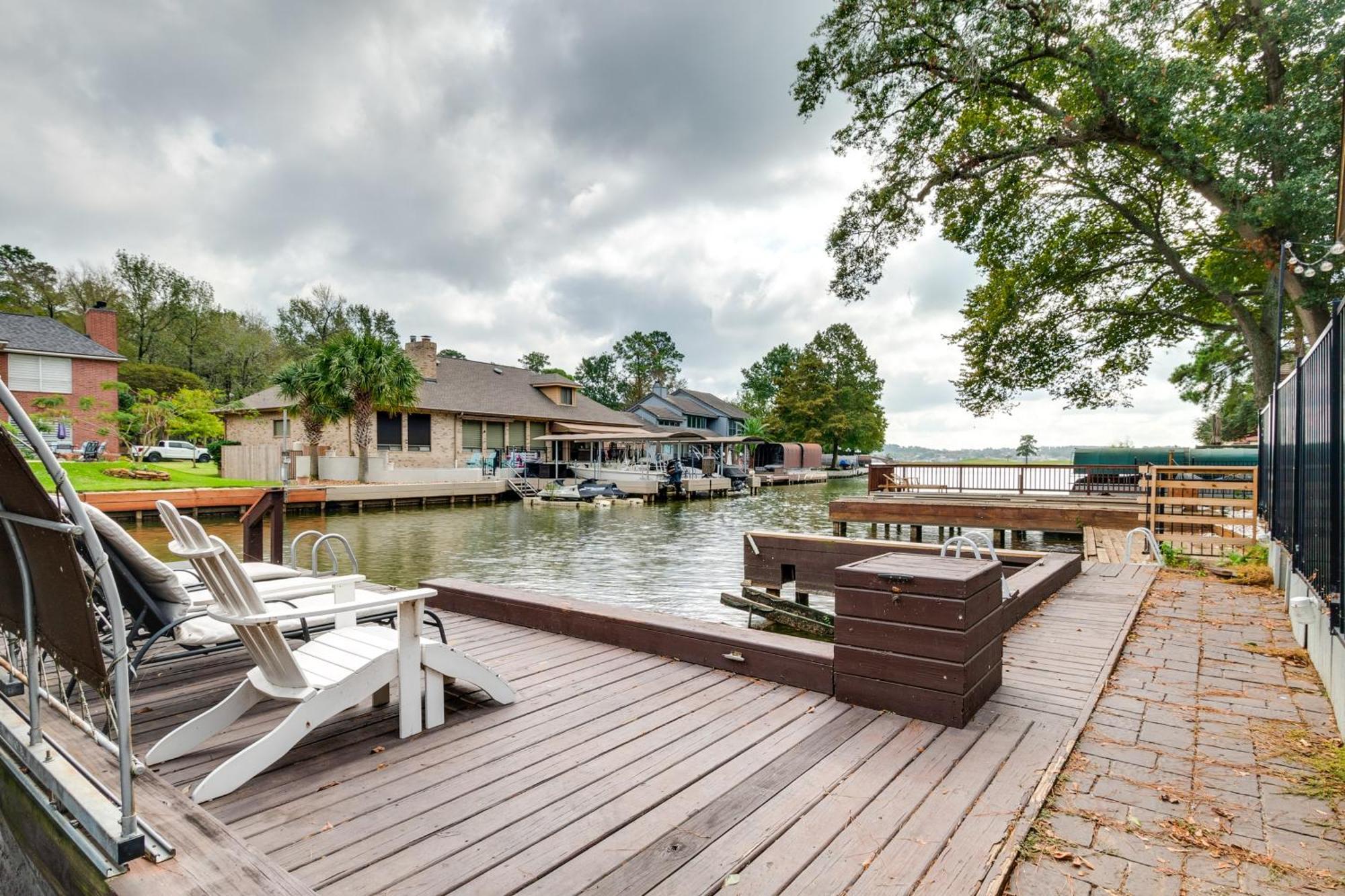 Dock And Outdoor Entertainment Home On Lake Conroe Montgomery Esterno foto